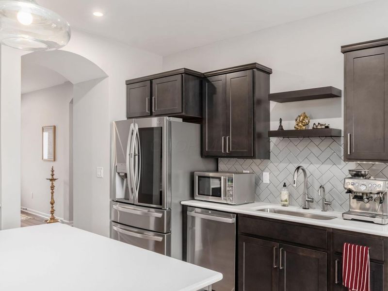 807 Littleton Drive, Pickerington, OH 43147 Photo 3