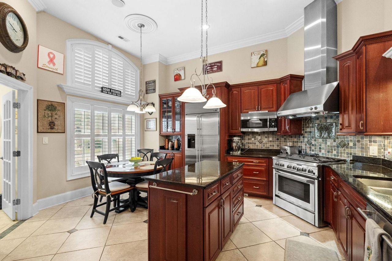 372 Waterfall Circle Photo 15