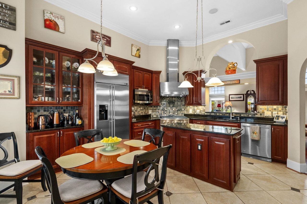 372 Waterfall Circle Photo 17