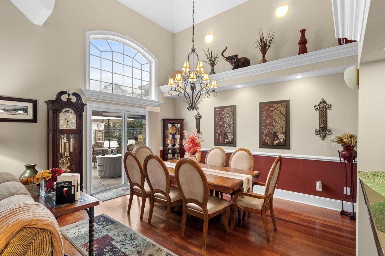 372 Waterfall Circle Photo 22