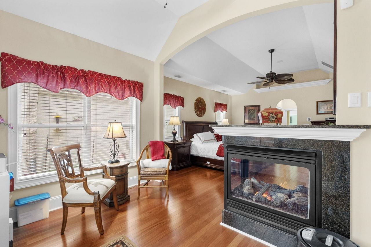 372 Waterfall Circle Photo 37