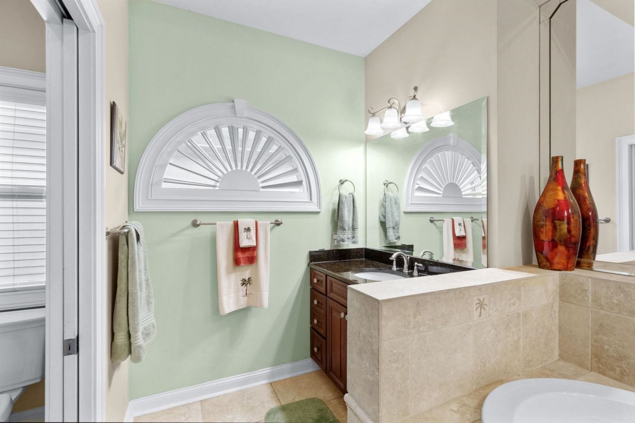 372 Waterfall Circle Photo 40