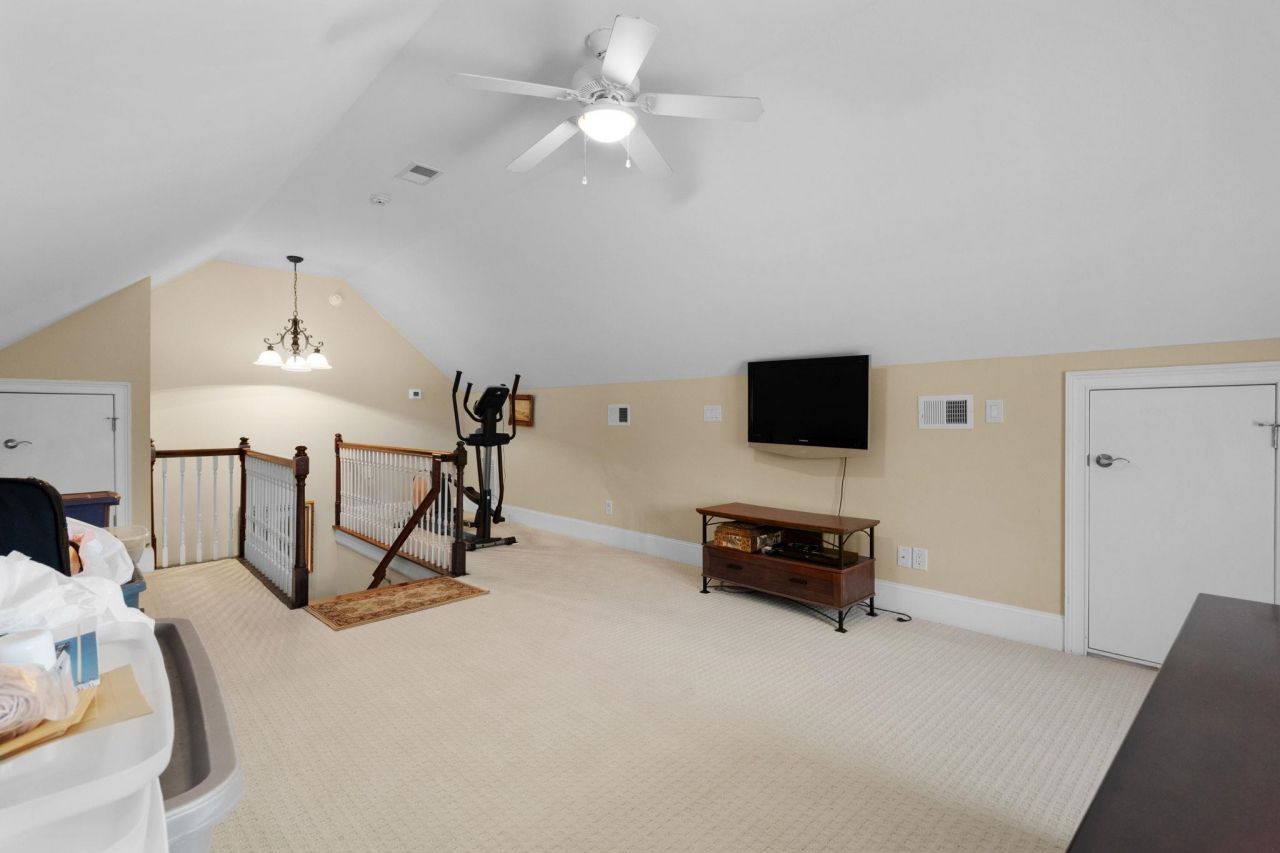 372 Waterfall Circle Photo 47