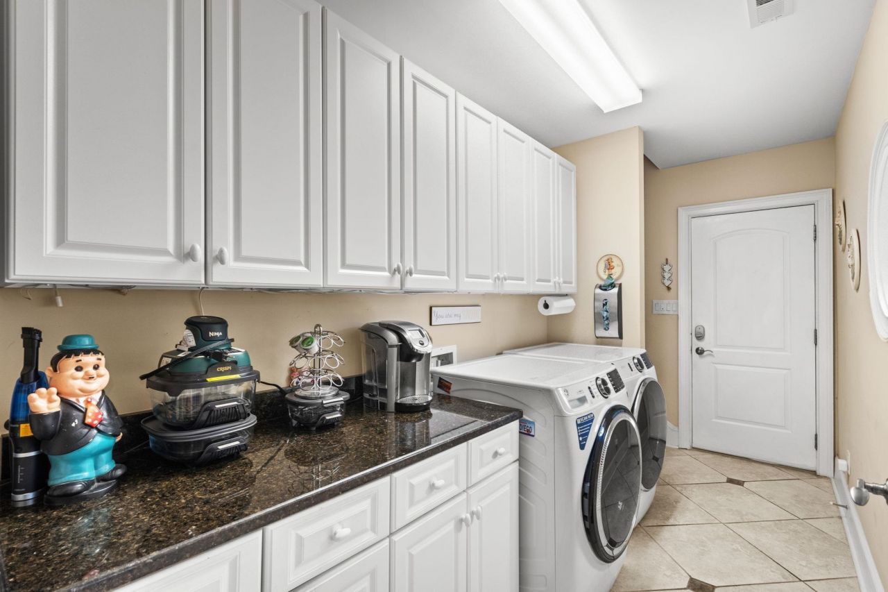 372 Waterfall Circle Photo 48