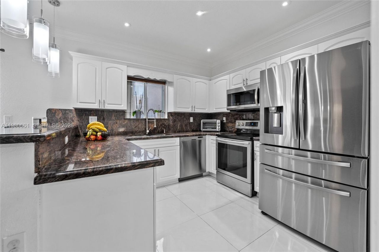 21474 SW 85th Path , Cutler Bay, FL 33189 Photo