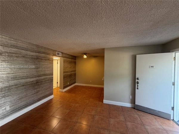 1801 S Treasure Dr , Unit 202, North Bay Village, FL 33141