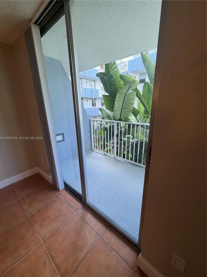 1801 S Treasure Dr , Unit 202, North Bay Village, FL 33141 Photo