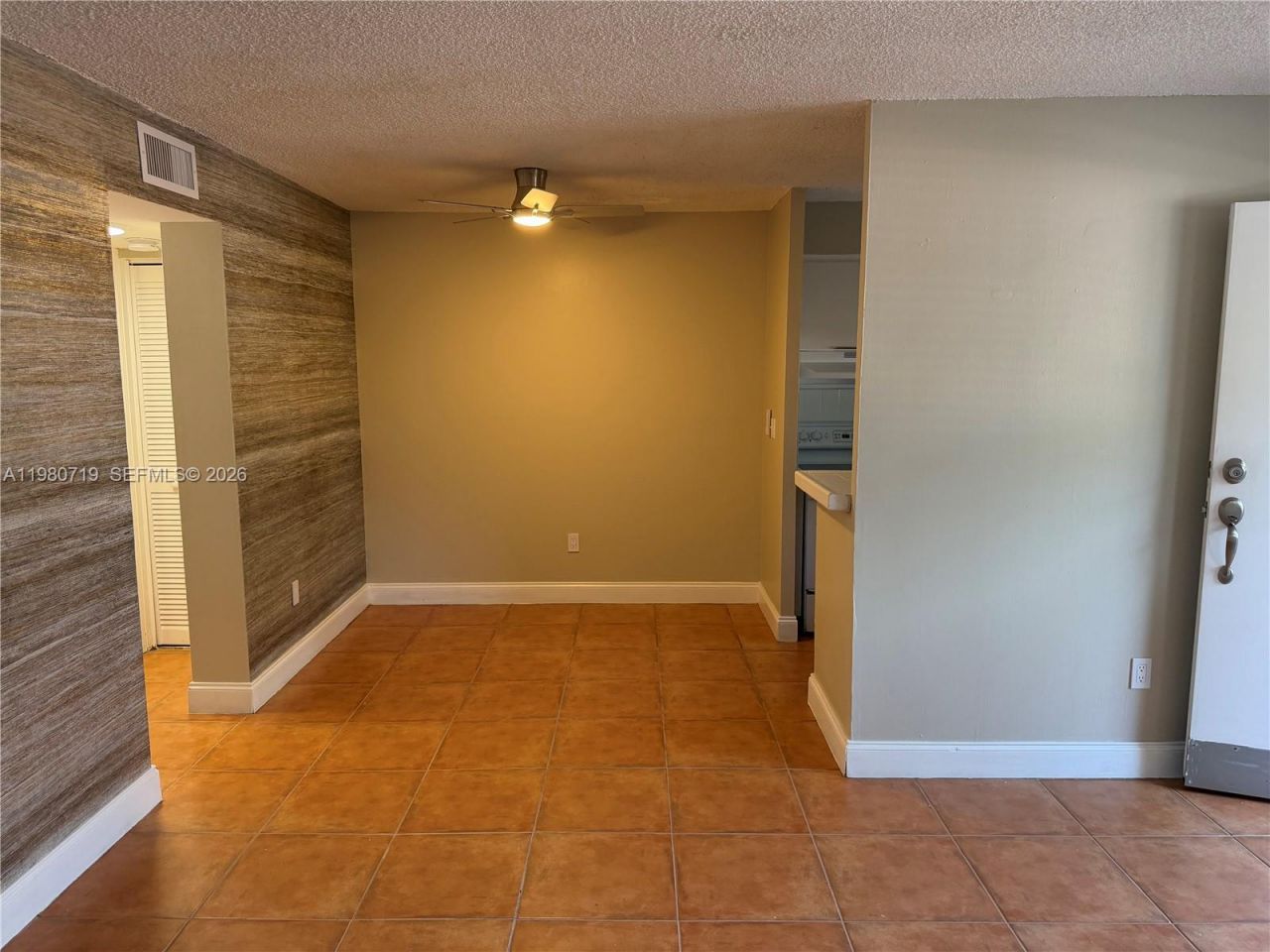 1801 S Treasure Dr , Unit 202, North Bay Village, FL 33141 Photo