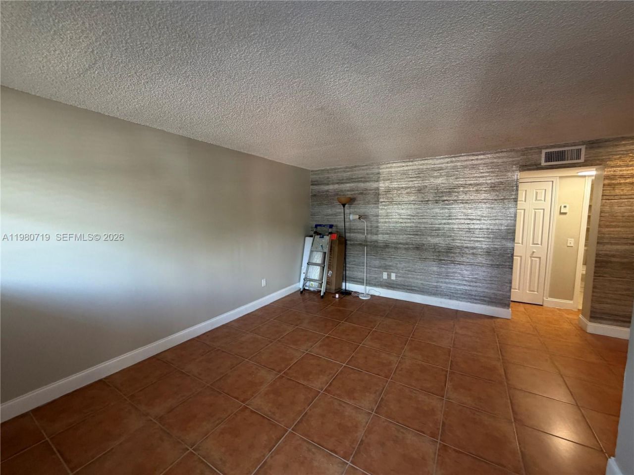 1801 S Treasure Dr , Unit 202, North Bay Village, FL 33141 Photo