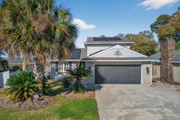 5721 Saint Angela Drive photo 4