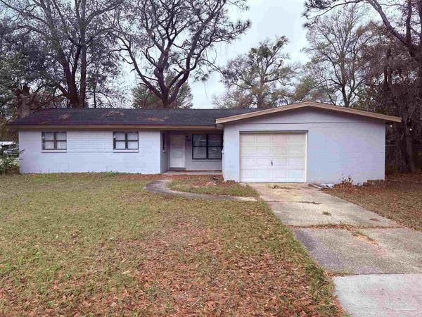 702 Loire Way, Pensacola, FL 32505