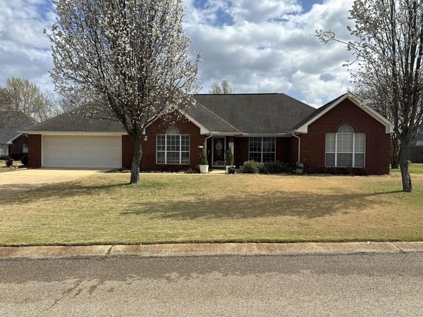 148 Stage Dr., Saltillo, MS 38866