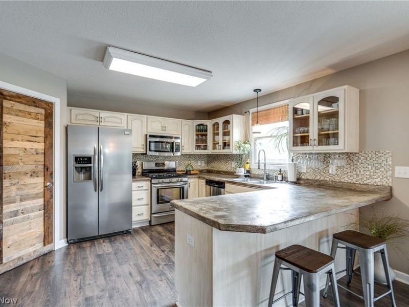 5452 Shadow Field Circle NE, Louisville, OH 44641 Photo 11