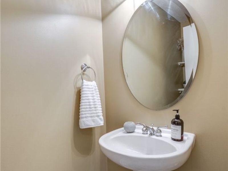 5452 Shadow Field Circle NE, Louisville, OH 44641 Photo 15