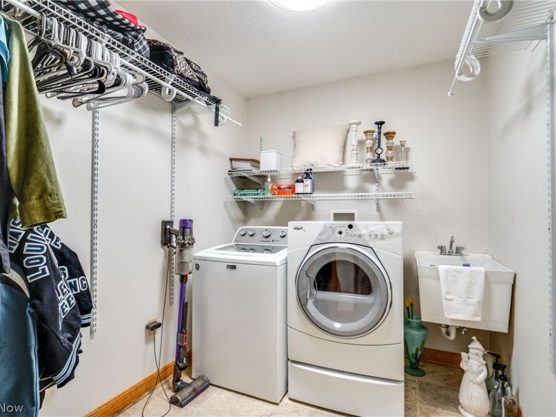 5452 Shadow Field Circle NE, Louisville, OH 44641 Photo 16