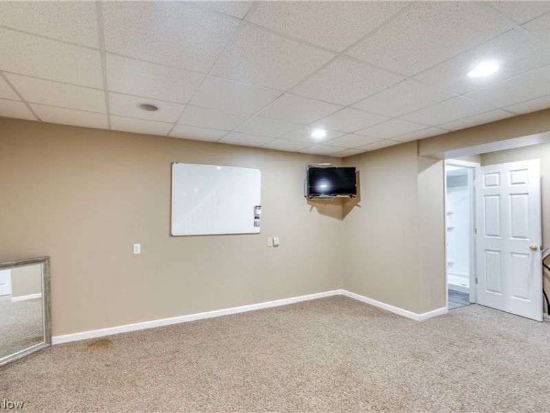 5452 Shadow Field Circle NE, Louisville, OH 44641 Photo 27