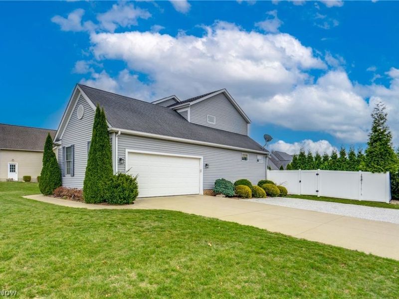 5452 Shadow Field Circle NE, Louisville, OH 44641 Photo 34