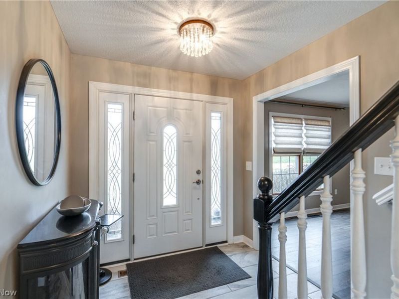 5452 Shadow Field Circle NE, Louisville, OH 44641 Photo 4