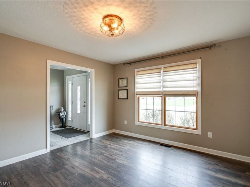 5452 Shadow Field Circle NE, Louisville, OH 44641 Photo 7