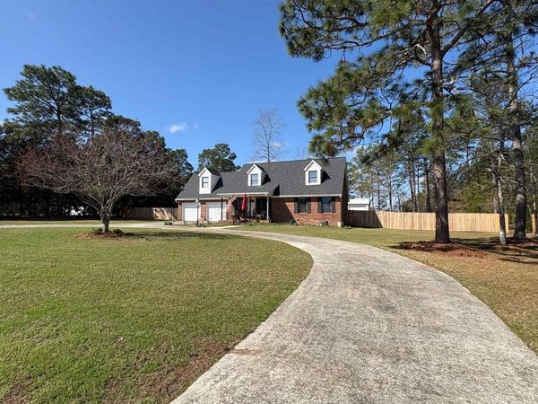 319 Greenbriar Drive, Byron, GA 31008