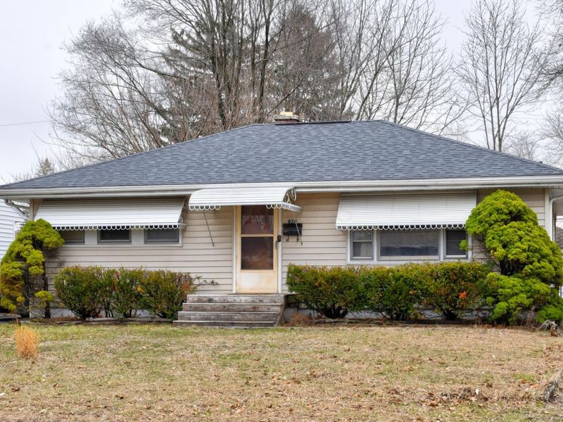 824 S Ashburton Road , Columbus, OH 43227 Photo 2