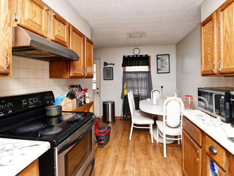 824 S Ashburton Road , Columbus, OH 43227 Photo 7