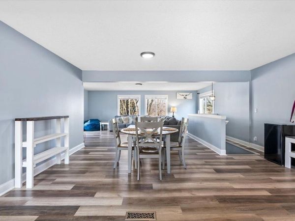 1054 County Road 6 NE, Stanchfield, MN 55080