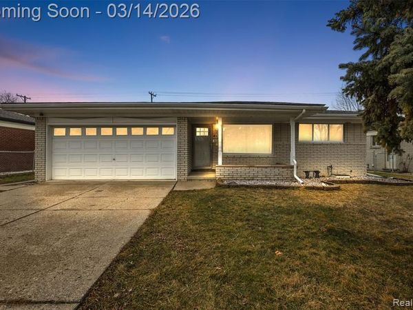 36745 Adele Drive, Sterling Heights, MI 48312