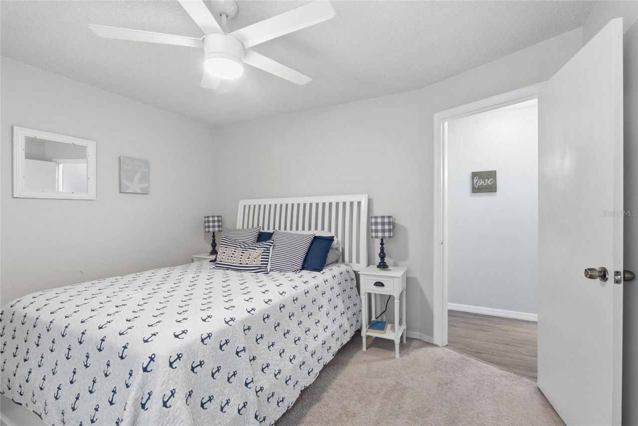 3035 Queen Palm Drive , Edgewater, FL 32141 Photo