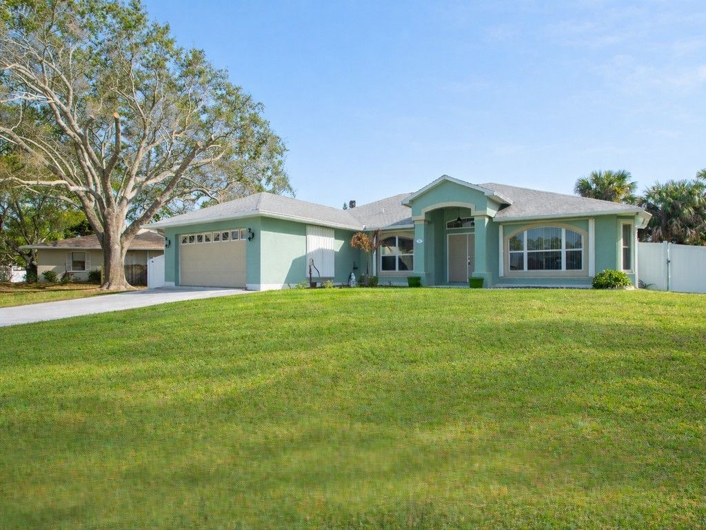 492 Biscayne Lane, Sebastian, FL 32958 Photo