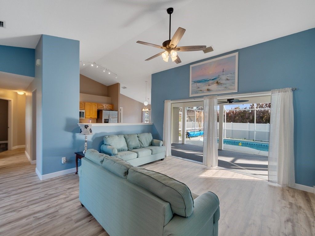 492 Biscayne Lane, Sebastian, FL 32958 Photo