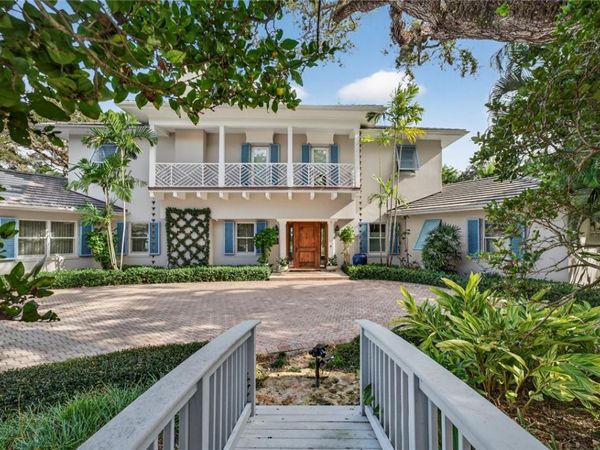 2010 Club Drive, Vero Beach, FL 32963