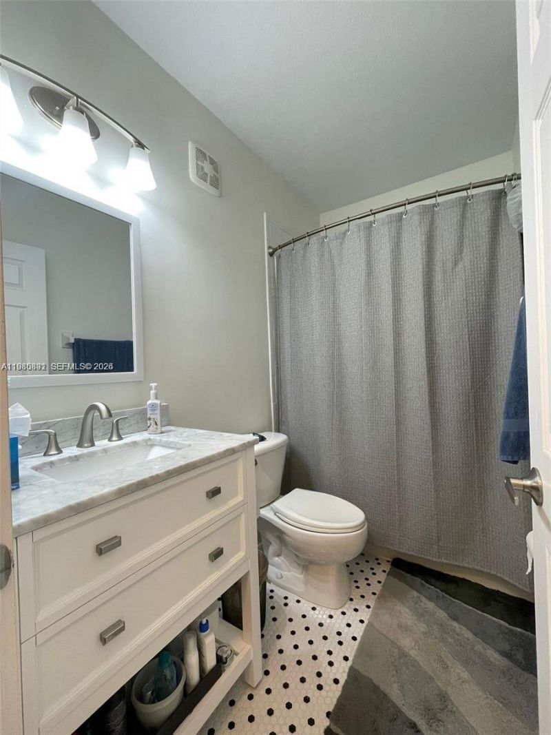 5440 NW 107th Ave , Unit 201, Doral, FL 33178 Photo