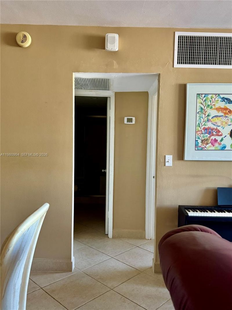 5005 Collins Ave, Unit 304, Miami Beach, FL 33140 Photo