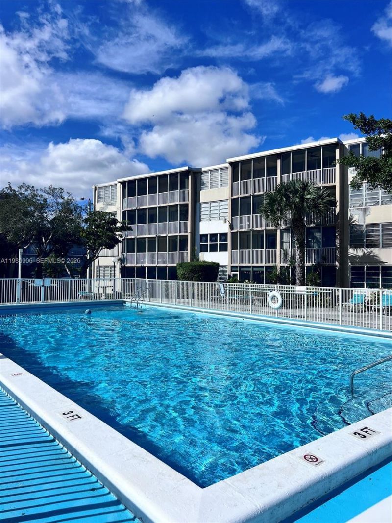 1670 NE 191st St, Unit 403-3, Miami, FL 33179 Photo