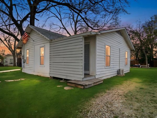 212 Armstrong, San Marcos, TX 78666