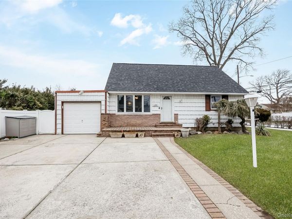 144 Broadway, Massapequa Park, NY 11762