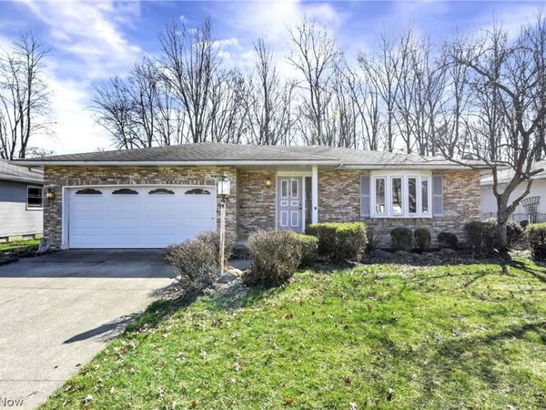 25051 Tara Lynn Drive , North Olmsted, OH 44070