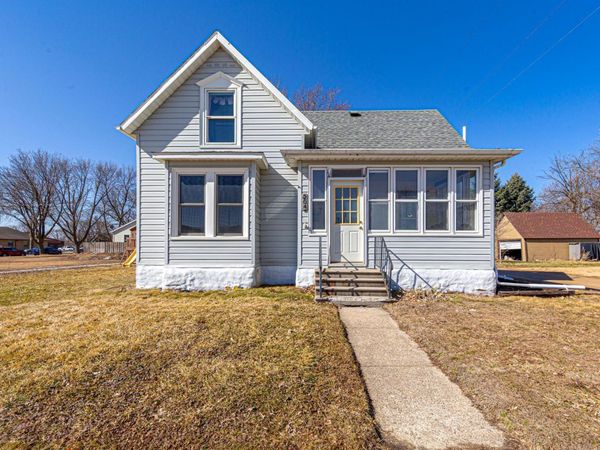 204 Central Avenue N, Mapleton, MN 56065