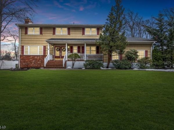 155 Meadow Rd, Clark, NJ 07066