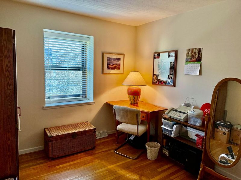 1916 Willoway Circle S, Columbus, OH 43220 Photo 12