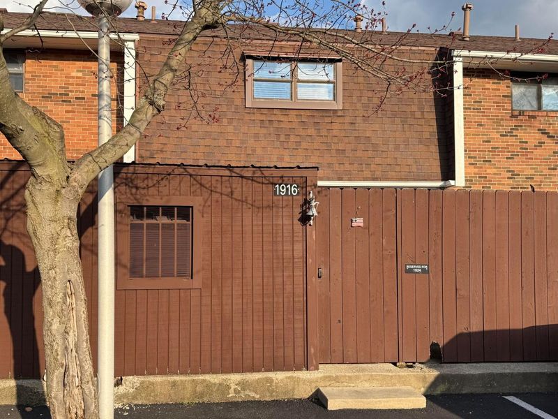 1916 Willoway Circle S, Columbus, OH 43220 Photo 30