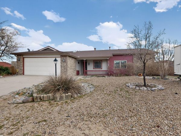 6383 Roadrunner Loop NE, Rio Rancho, NM 87144