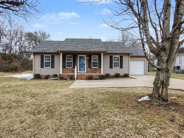 1818 Battleground Dr , Murfreesboro, TN 37129