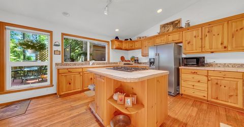 732 E Mountain Ridge Road, Lake Almanor, CA 96137 Photo