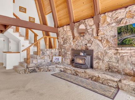 732 E Mountain Ridge Road, Lake Almanor, CA 96137 Photo