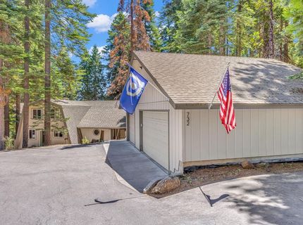 732 E Mountain Ridge Road, Lake Almanor, CA 96137 Photo
