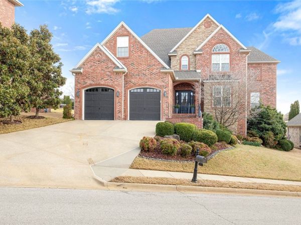 6210 Valley View Road, Rogers, AR 72758