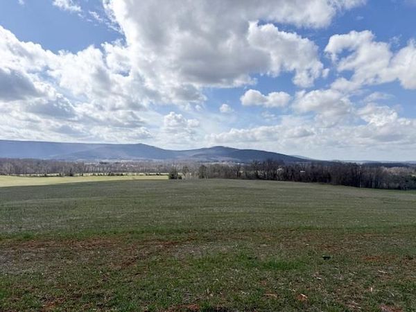 100 Bud Cantrell Rd, Morrison, TN 37357