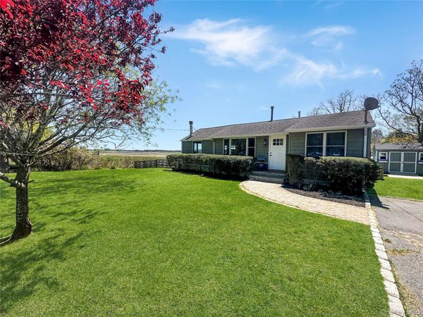 57 Nash Avenue, Flanders, NY 11901